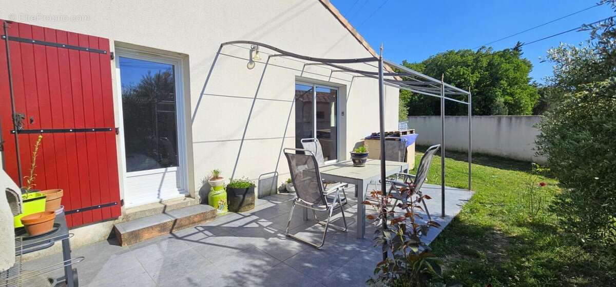 Maison à SAINT-MONTAN