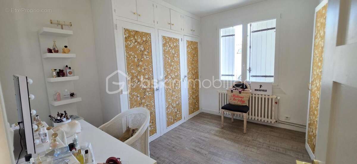 Maison à SAINT-BARTHELEMY-D'ANJOU