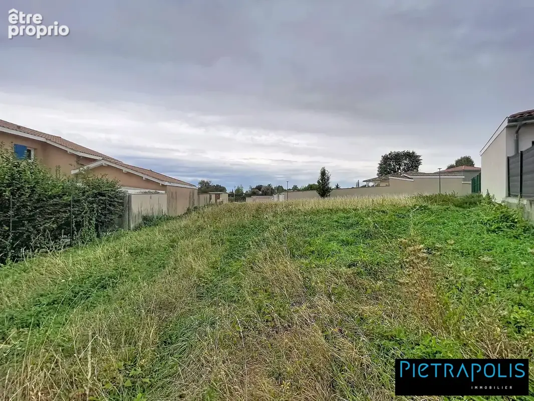 Terrain 730 m² à vendre à Villeneuve (01480) - photo 2
