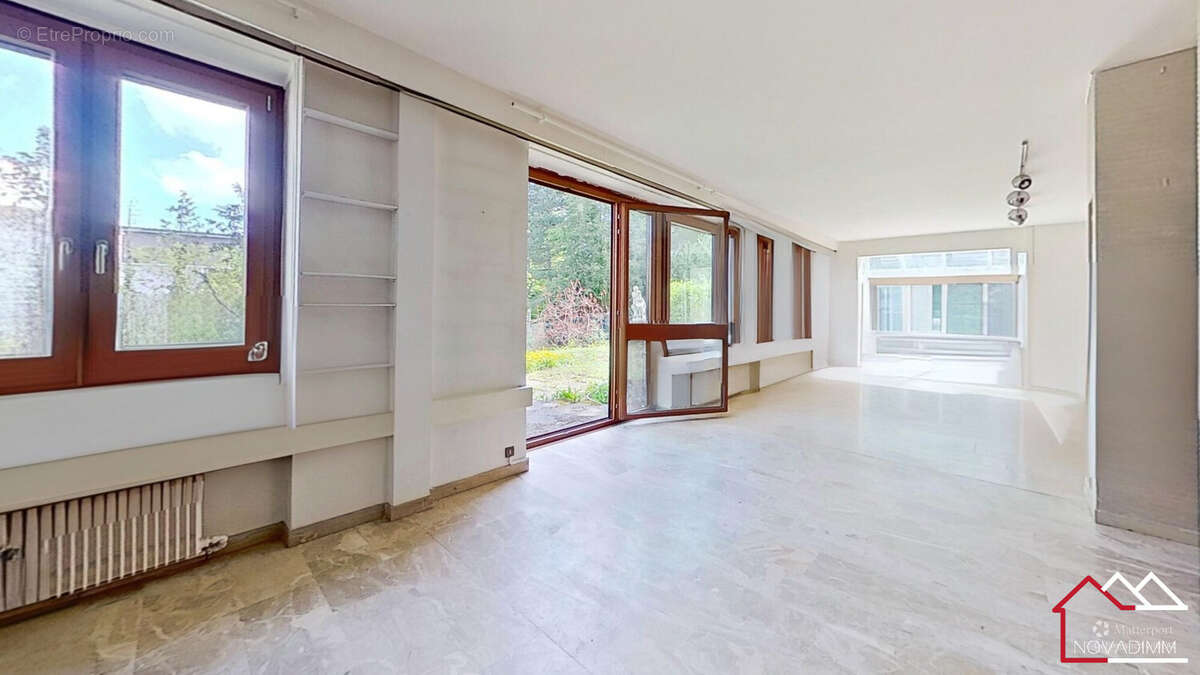 Photo démeublée avec IA - Appartement à VANDOEUVRE-LES-NANCY