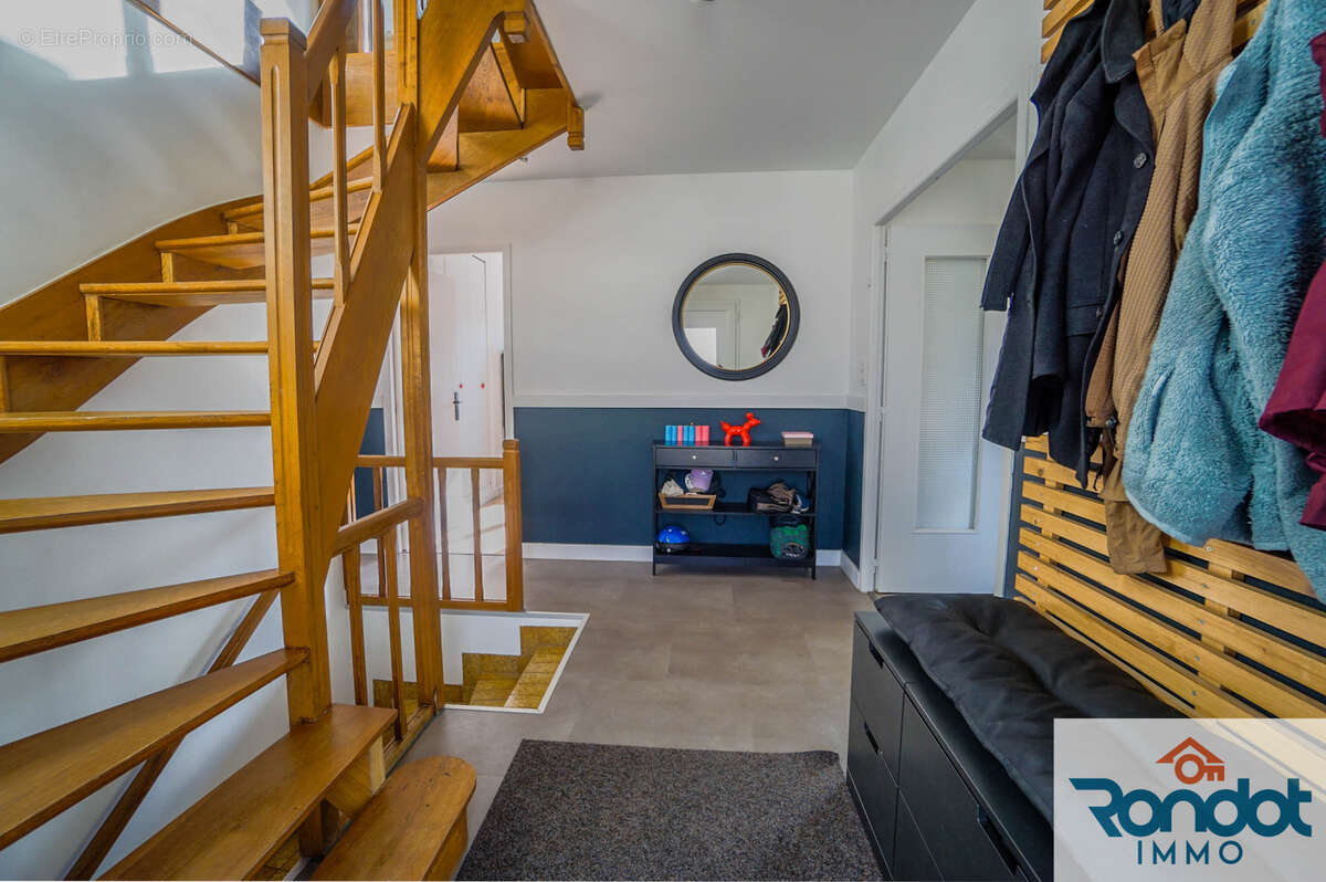 Maison à IS-SUR-TILLE