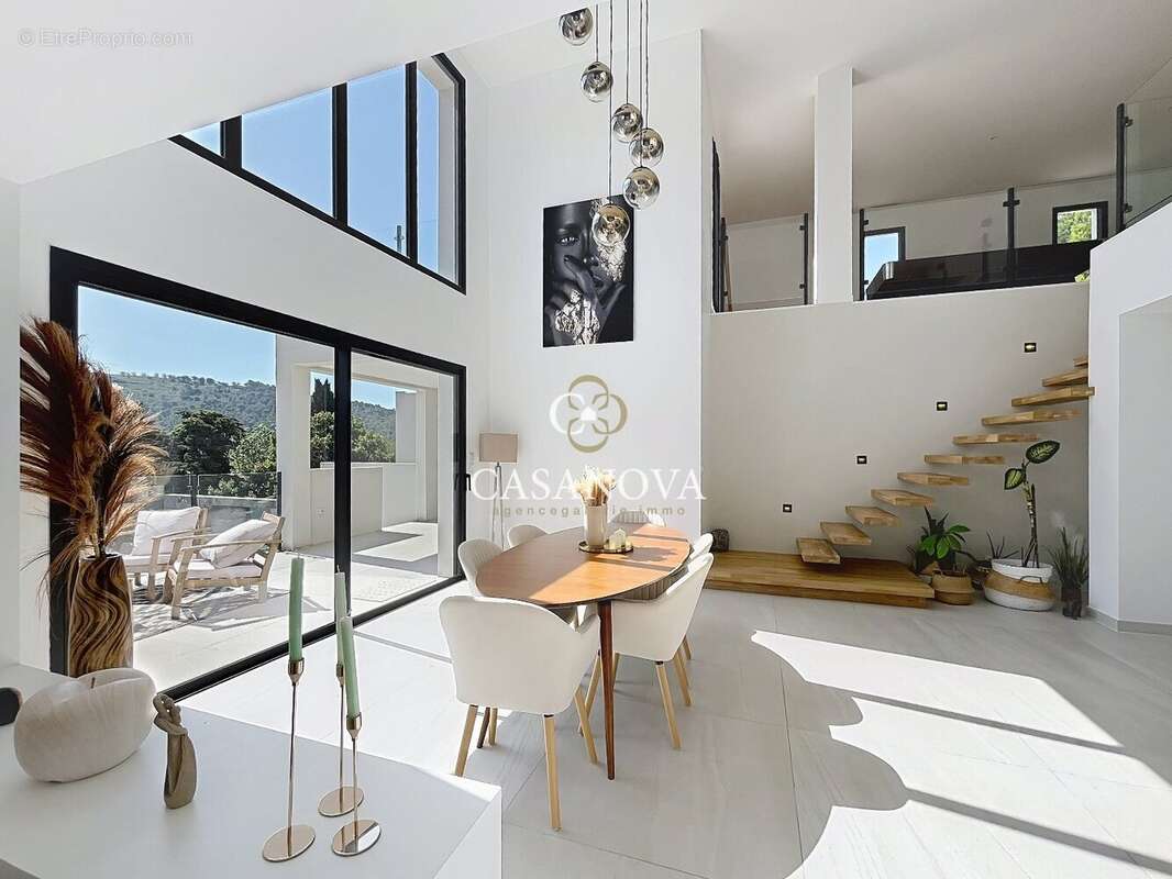 VUE PANORAMIQUE, dans un environnement calme et verdoyant sans être isolé, VILLA CONTEMPORAINE 2023 située dans un quartier rési - photo 4