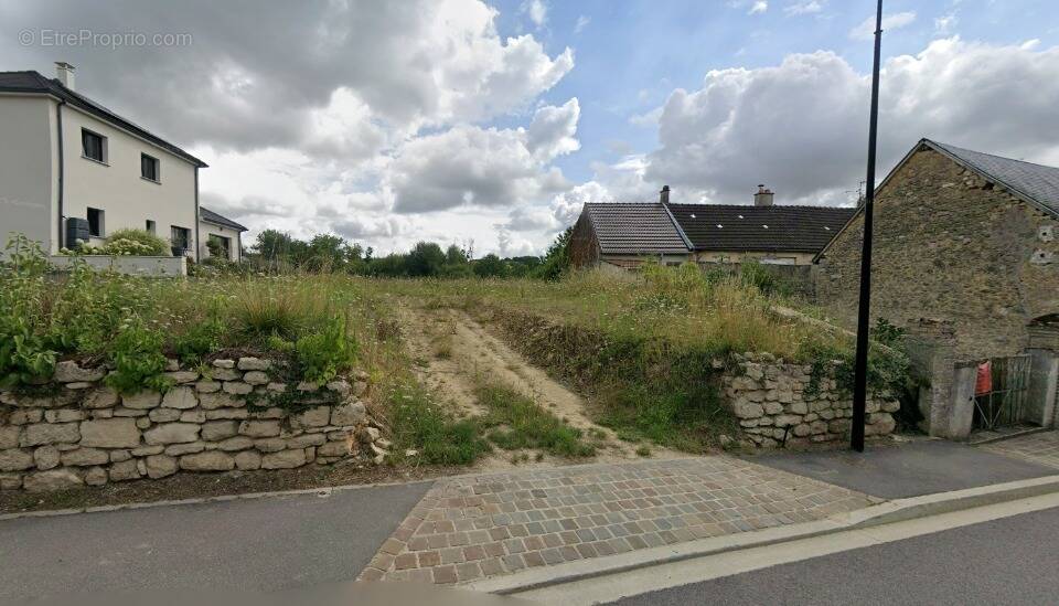 Terrain à JONCHERY-SUR-VESLE