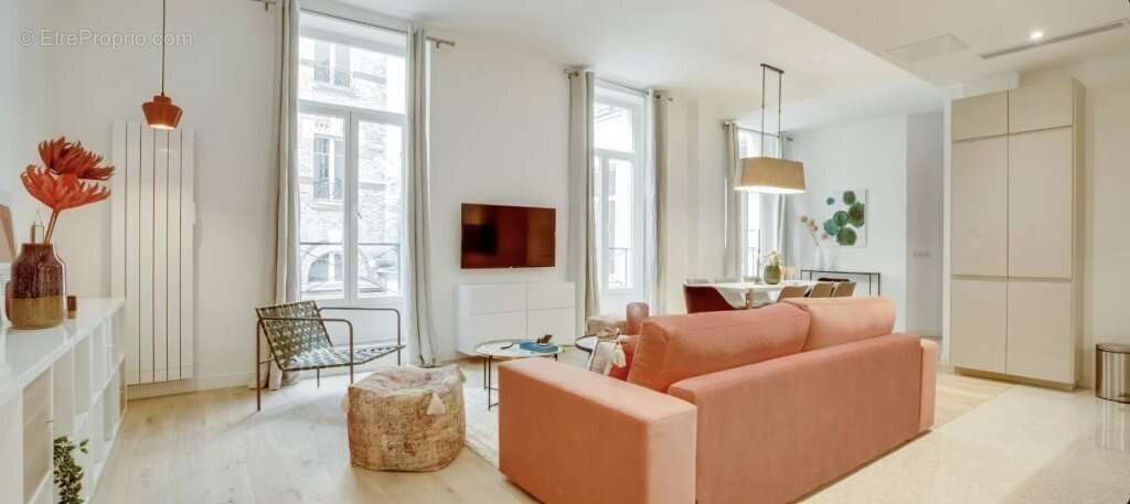 Appartement à PARIS-3E