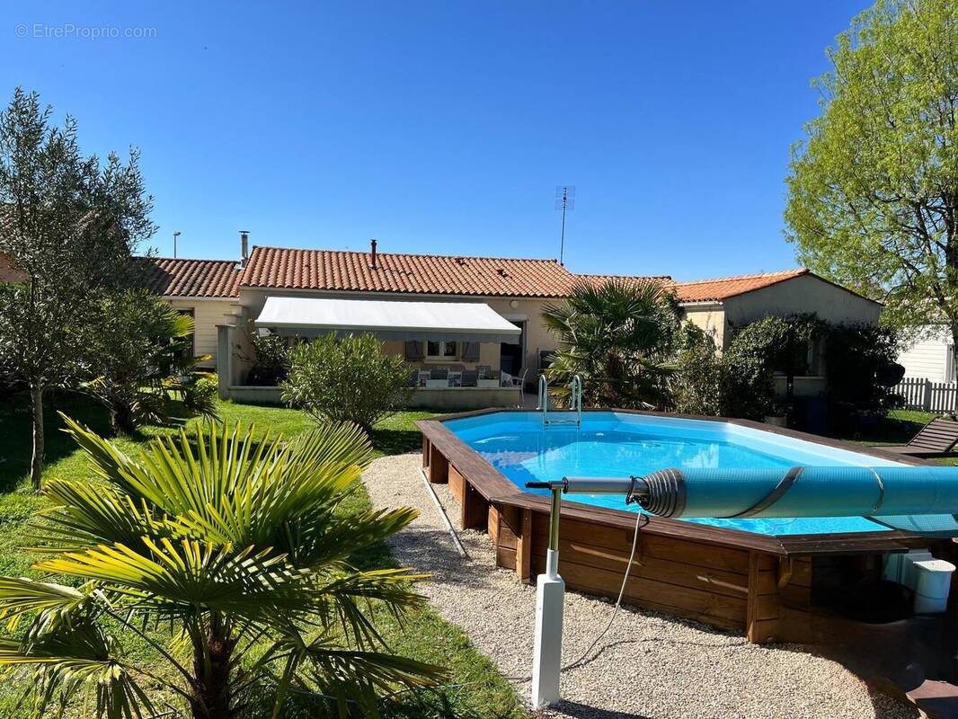 Photo 1 - Maison à LA CHAPELLE-DES-POTS