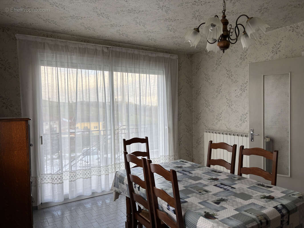 Maison à SAINT-THURIN