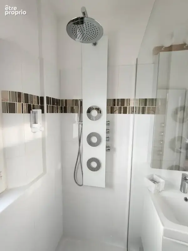 Vente à Terme LIBRE sur 18 ans - Villa (3 appartements DUPLEX + piscine) sur 910m²  à Saint Aygulf 83370 - photo 4