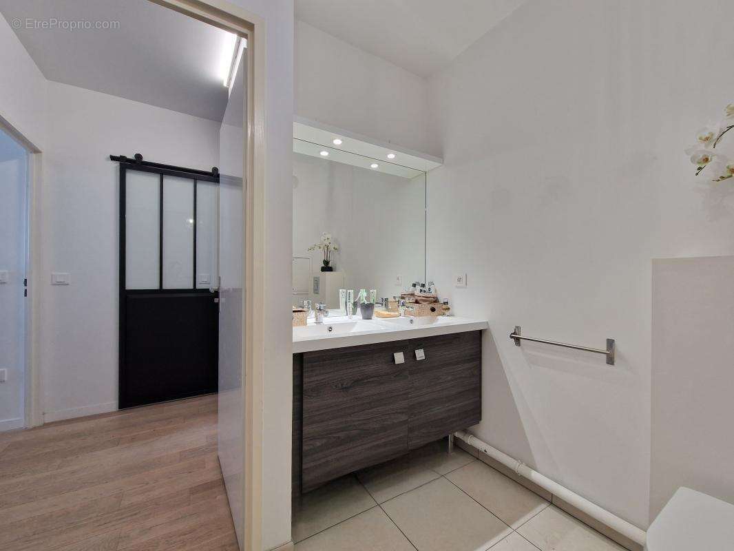 Appartement à ASNIERES-SUR-SEINE