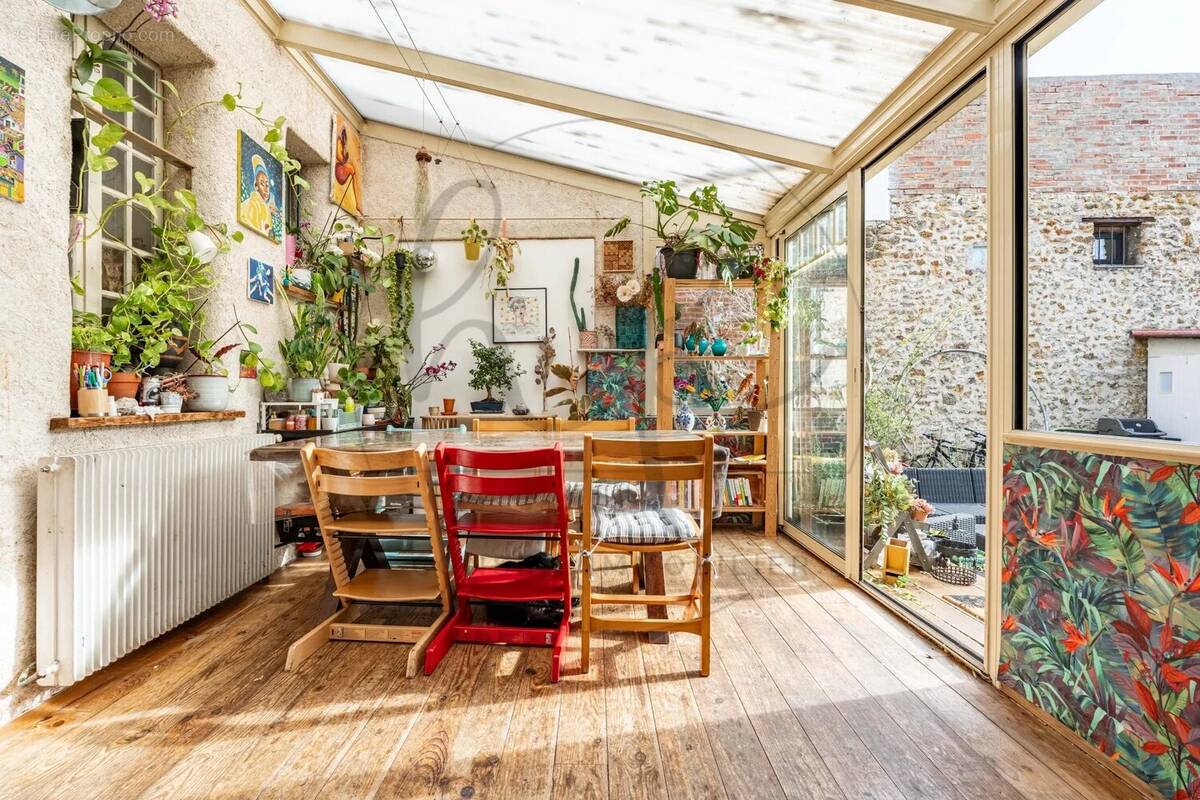 Appartement à COLOMBES