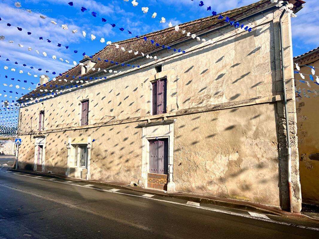 Maison à TOCANE-SAINT-APRE