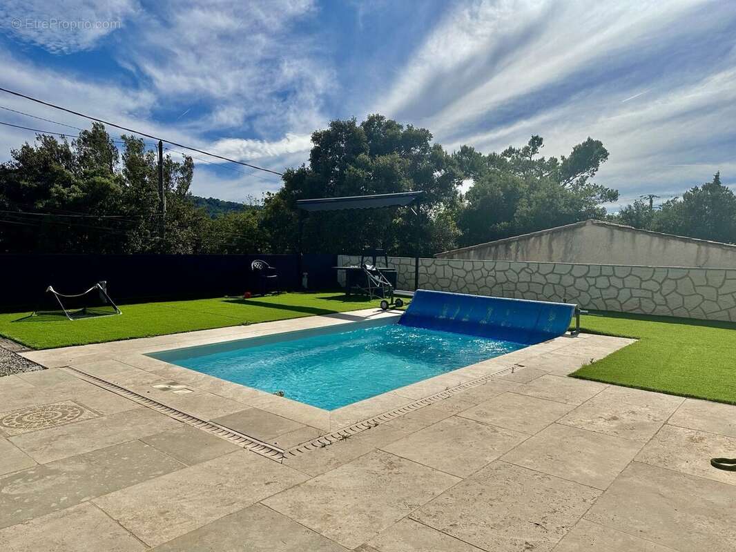 Maison à SAINTE-ANASTASIE-SUR-ISSOLE