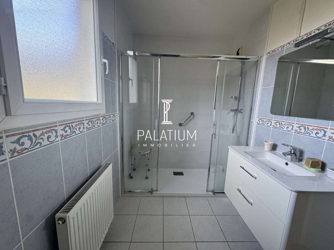 Appartement 92 m² à Sisteron  - photo 8