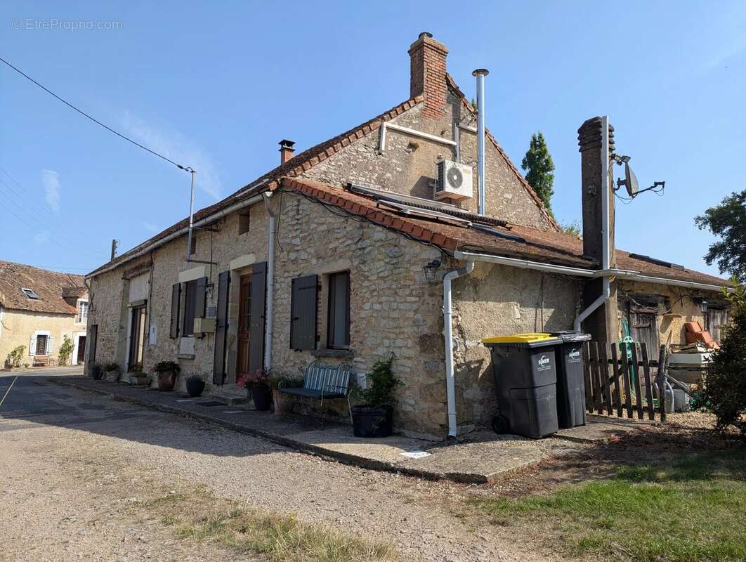 Charmante propriété familiale avec piscine dans la Vienne - photo 20