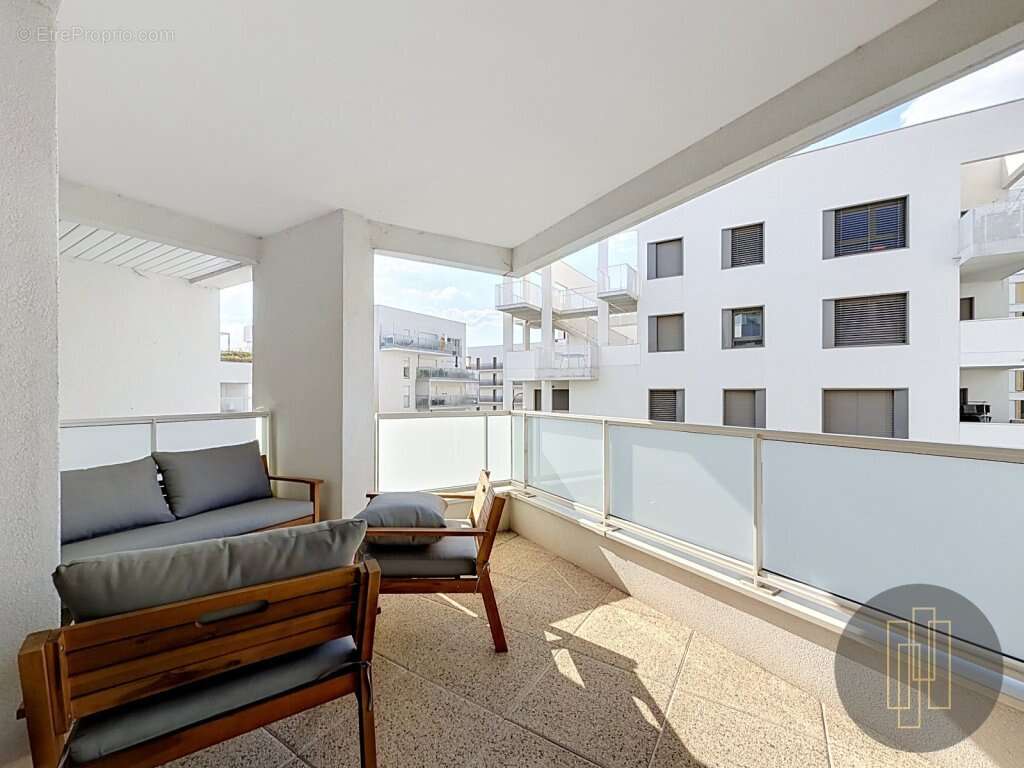 EXCLUSIVITE : VILLEURBANNE  T3 moderne (résidence de 2021) avec grand balcon, garage en sus - photo 2