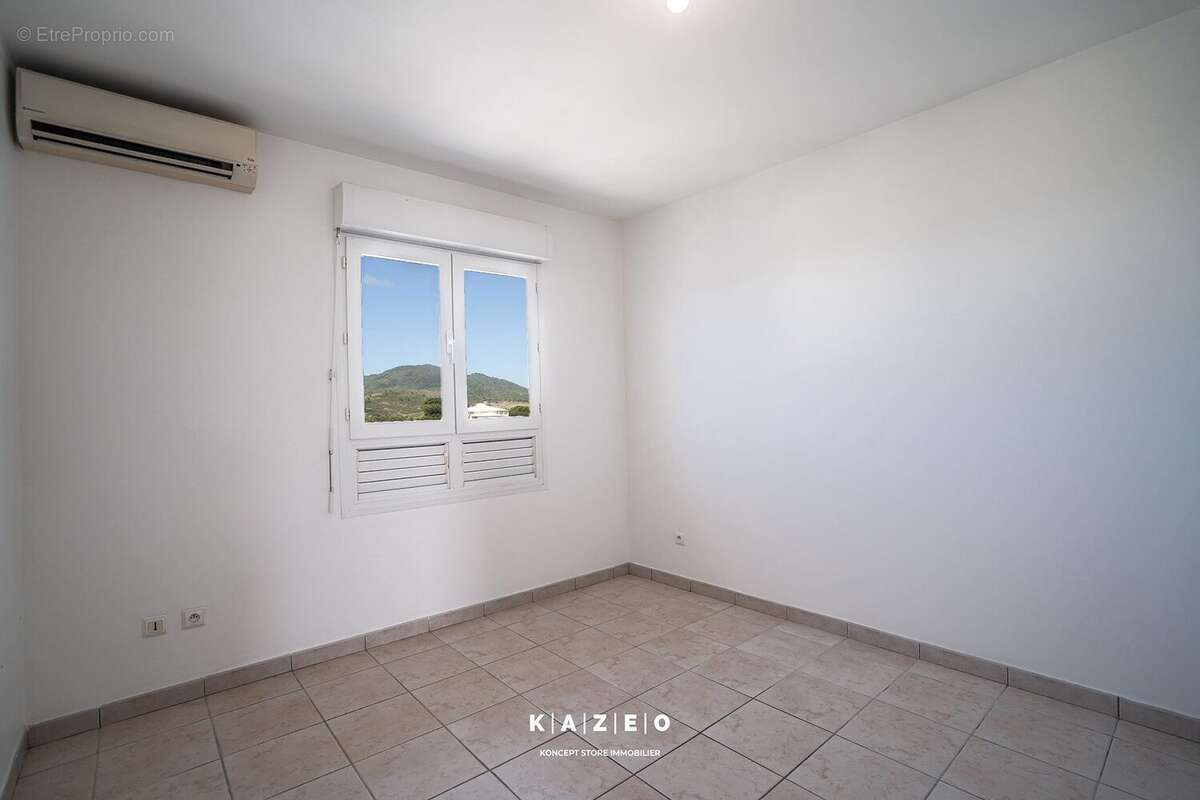 Appartement à SAINTE-LUCE