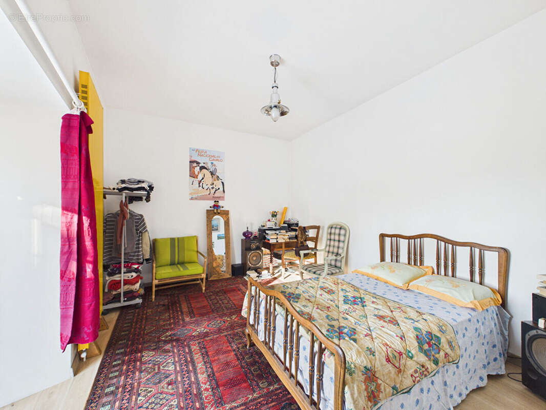 Maison au coeur d'un hameau avec dépendance et vaste terrain à Desaignes - photo 8