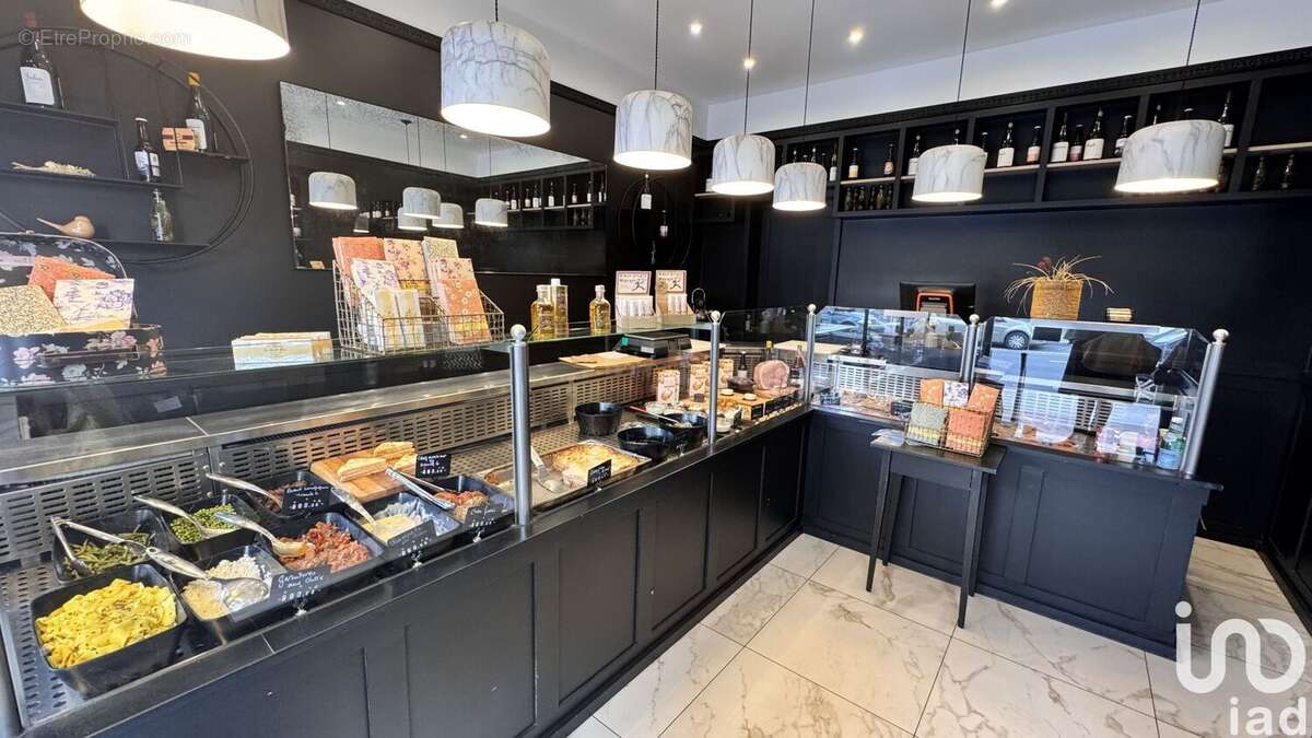 Photo 2 - Commerce à VAUCRESSON