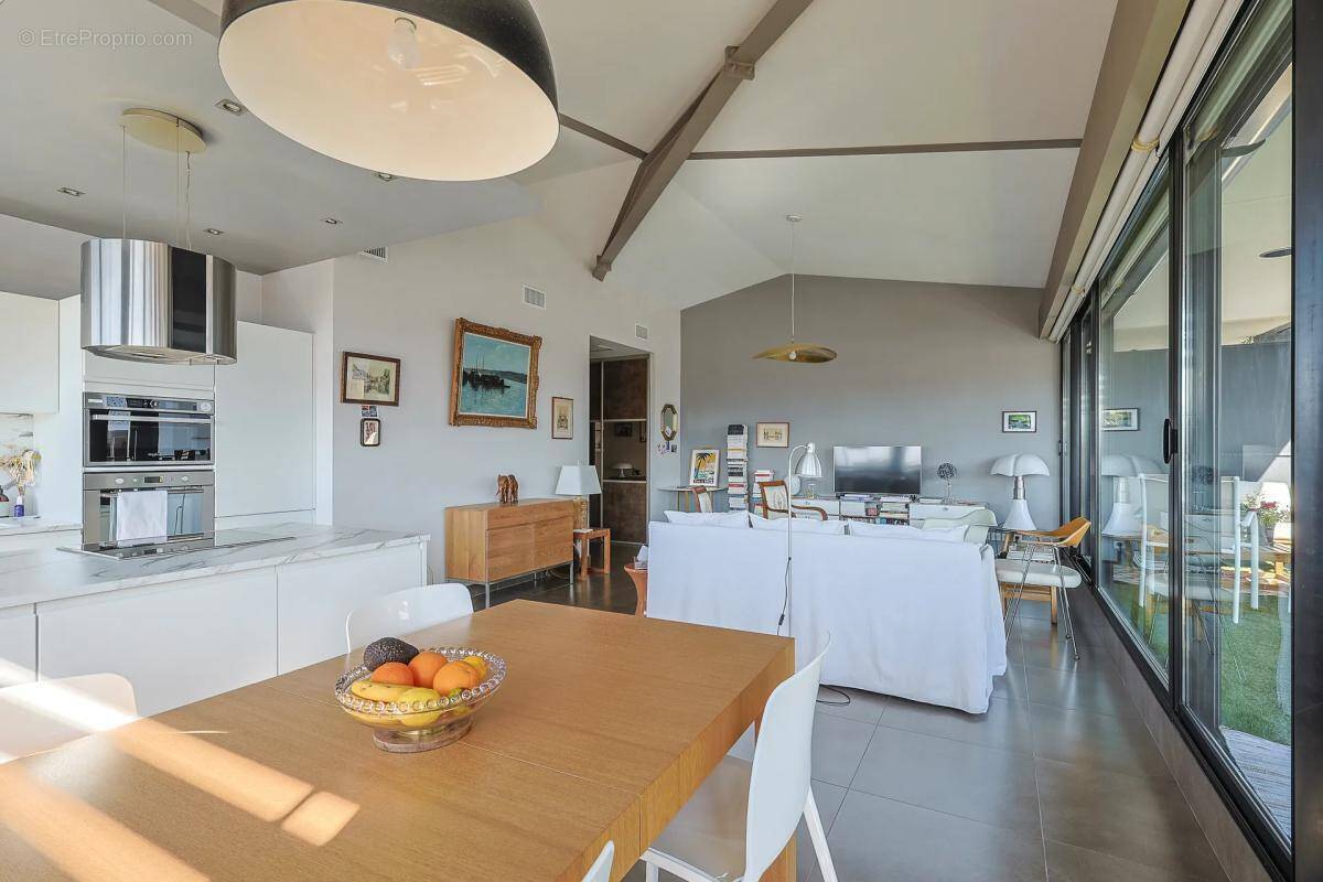 Appartement à MARSEILLE-9E