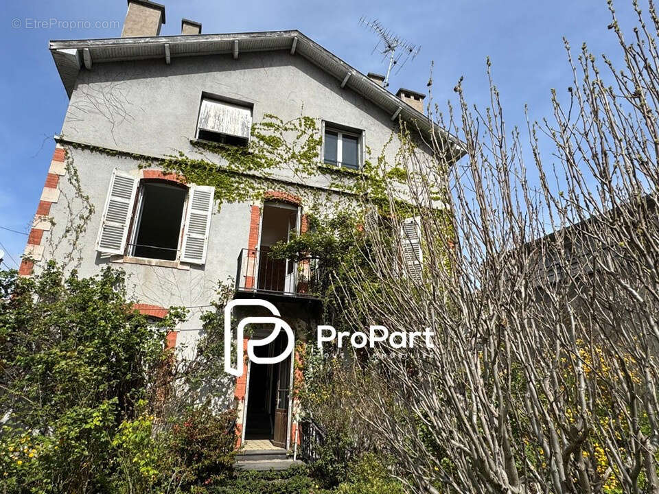 Maison à CLERMONT-FERRAND
