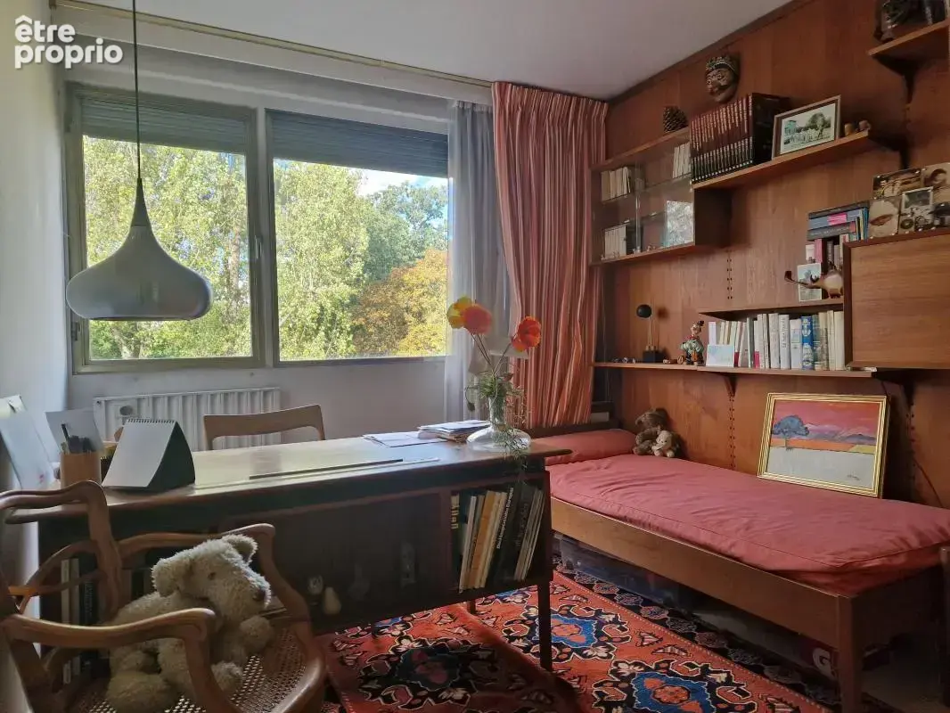 Appartement F4 de 79m² habitables situé au troisième étage avec cave et place de parking - photo 10