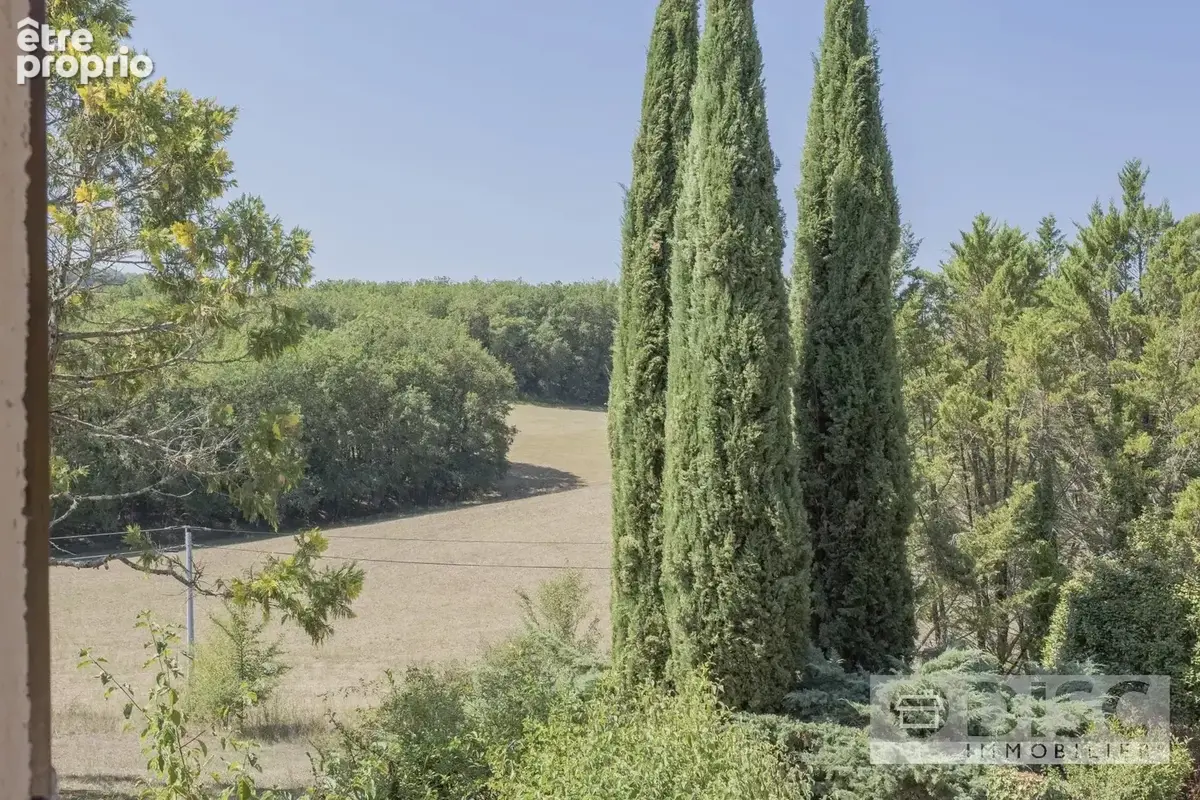 Belle maison moderne avec 1 hectare de terrain et belles vues - photo 23