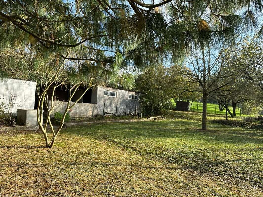 Maison à CHAUDEFONDS-SUR-LAYON