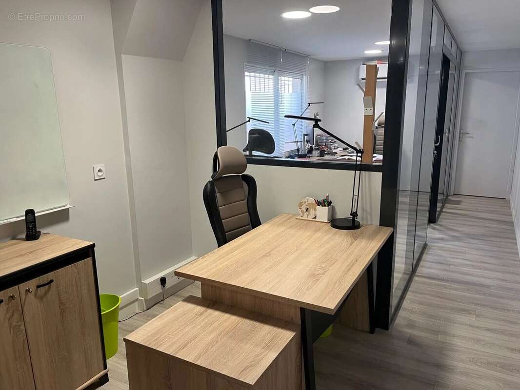 Commerce à VILLELAURE