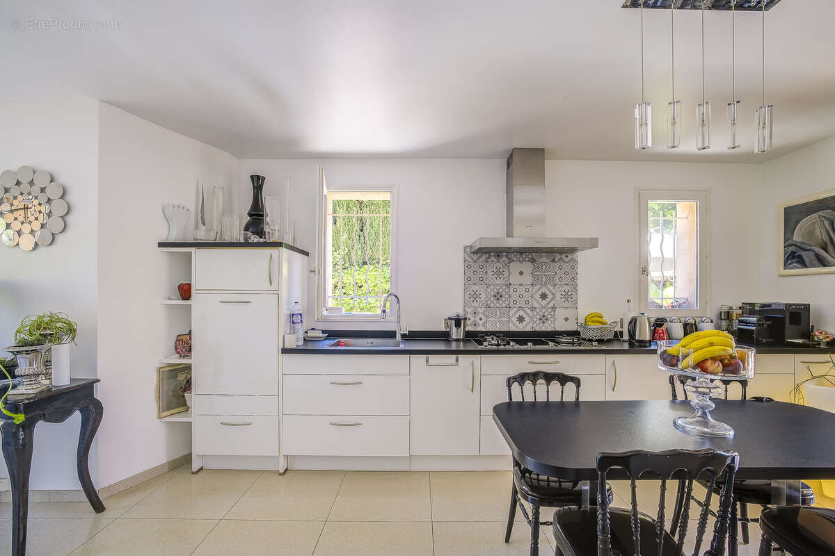 Nice Ouest , agréable villa indépendante de 214m2 avec piscine - photo 8