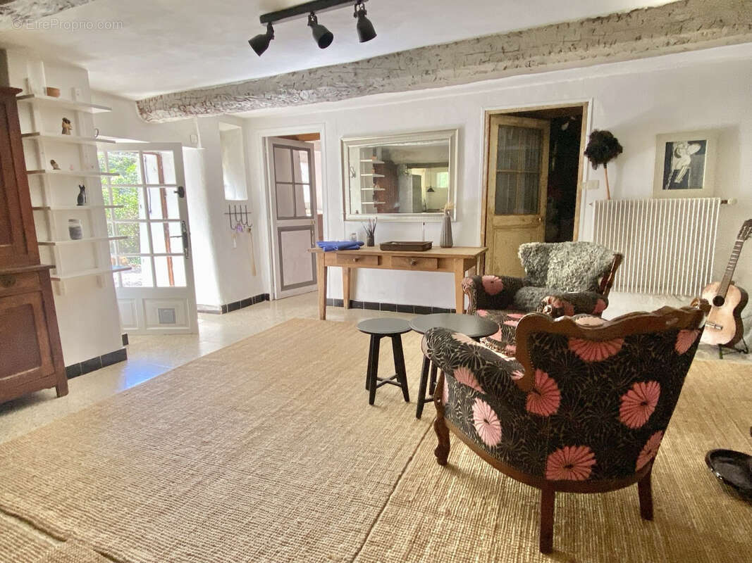 Maison à SAINT-VALLIER-DE-THIEY