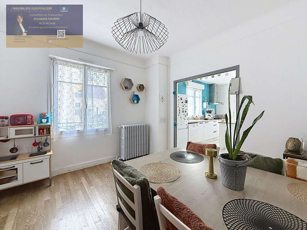 Maison à LA CHAPELLE-SAINT-LUC