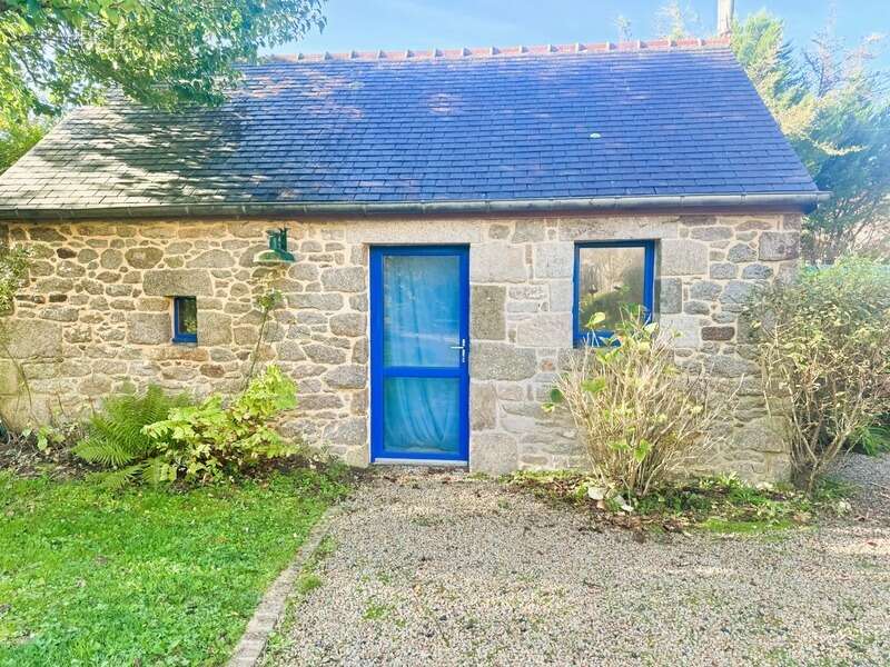 Maison à PLOUNEOUR-TREZ