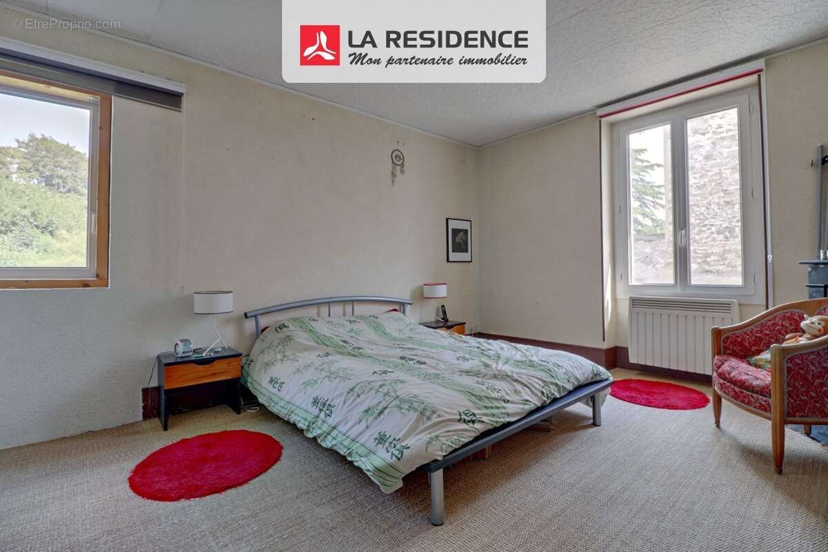 Maison à NEUVILLE-SUR-OISE