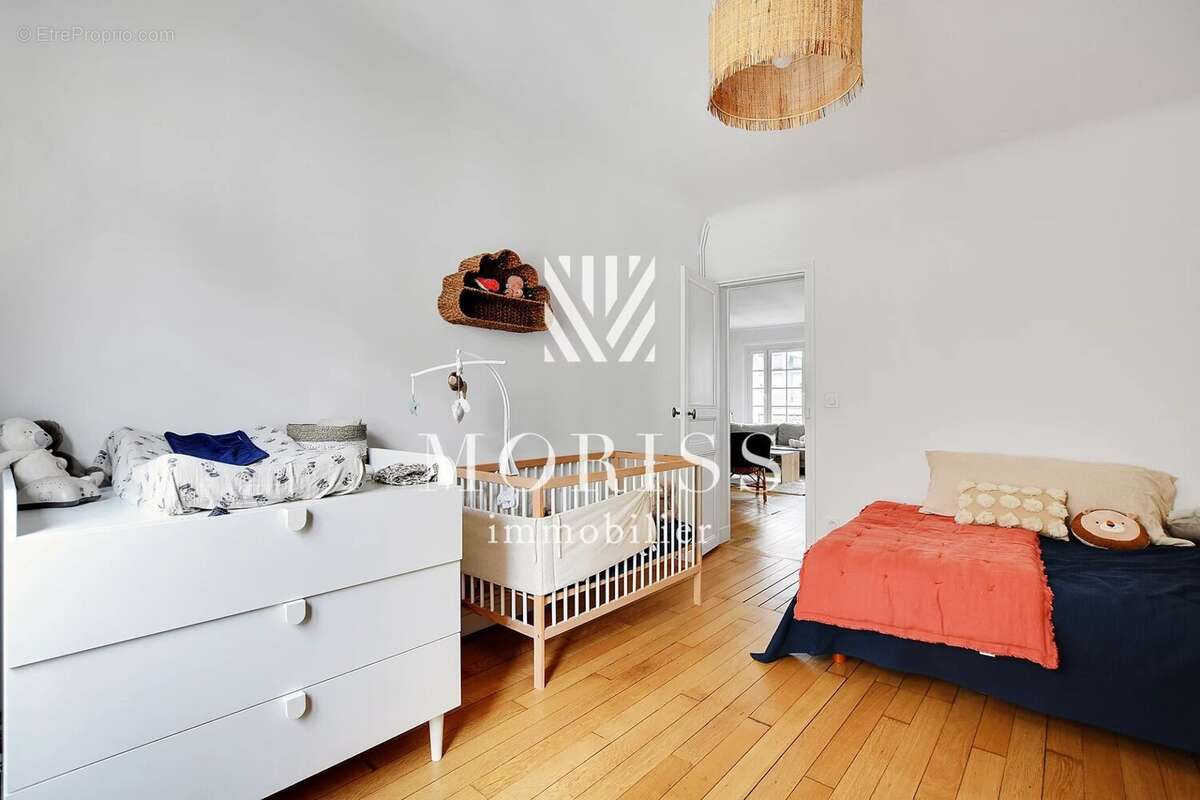 Appartement à PARIS-11E