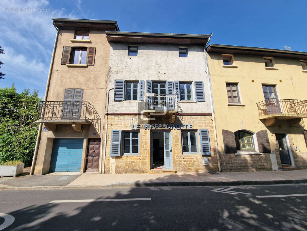 Maison à COUZON-AU-MONT-D'OR
