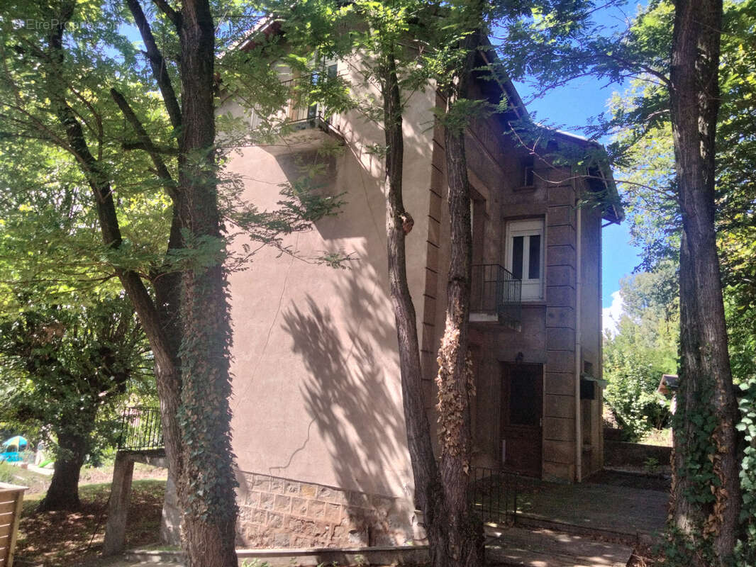 Maison à LA FOUILLOUSE