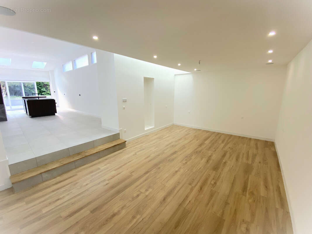 Appartement à PAGNEY-DERRIERE-BARINE