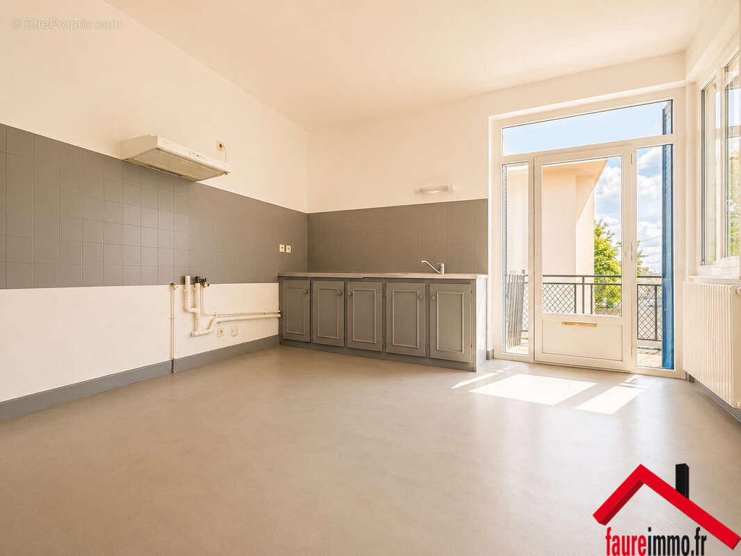 Appartement à BRIVE-LA-GAILLARDE