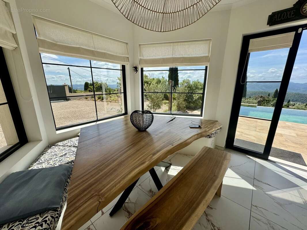 Appartement à SPERACEDES