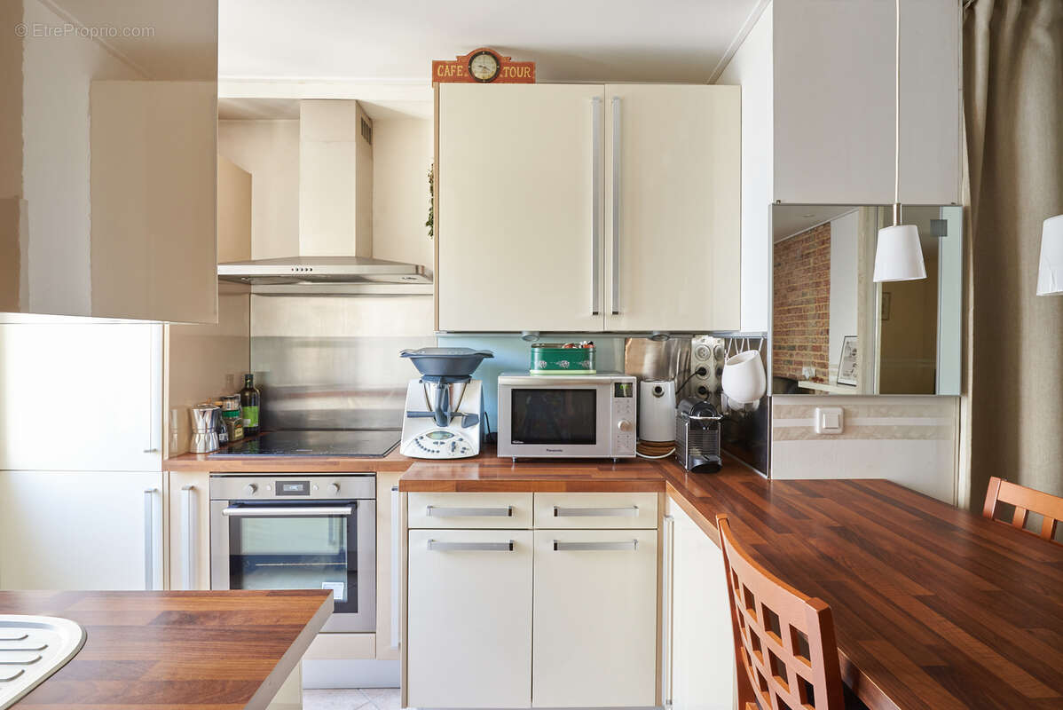 Appartement à PARIS-10E