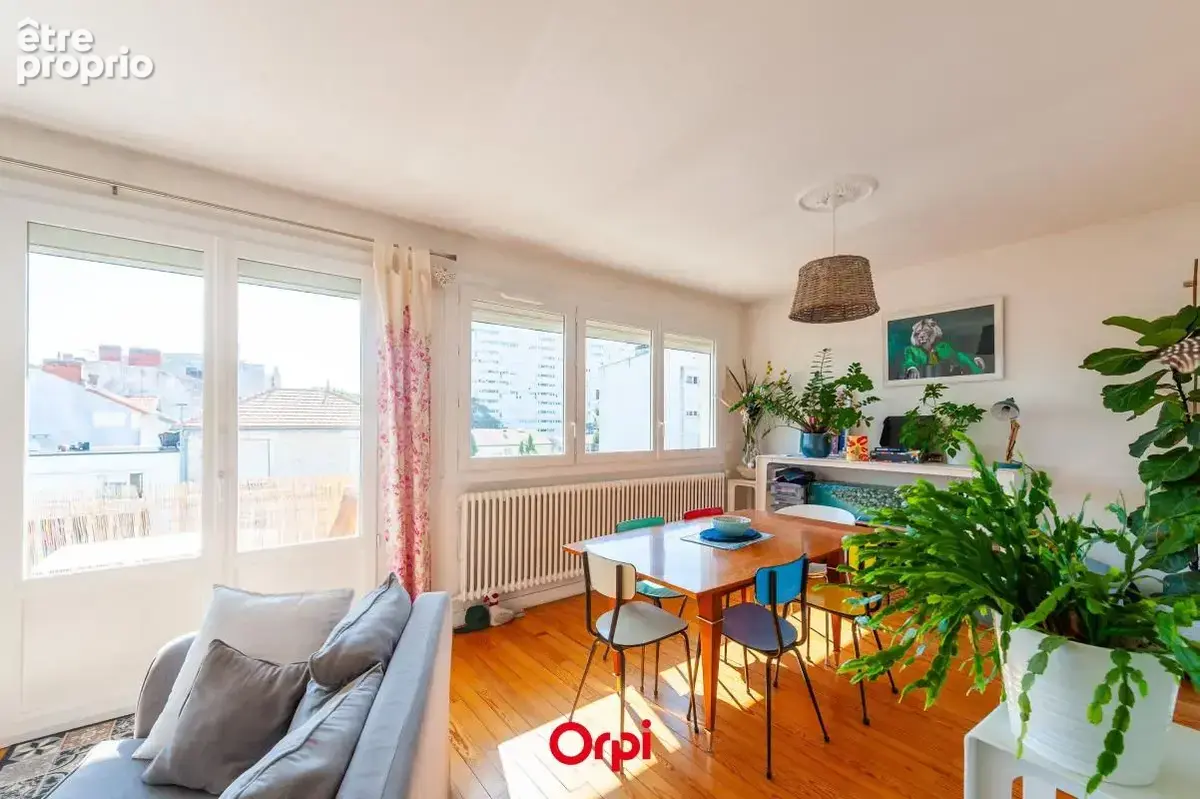 Appartement À Vendre - photo 3
