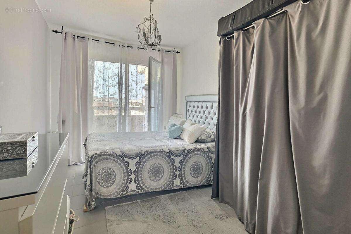 Appartement à MARSEILLE-14E