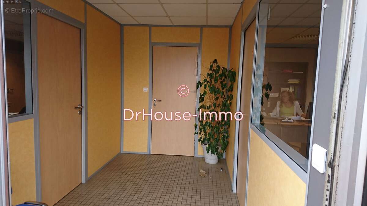 Commerce à SAINT-FLORENT-LE-VIEIL