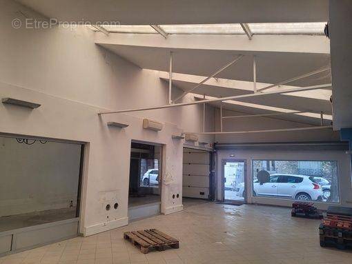 Commerce à ISSY-LES-MOULINEAUX