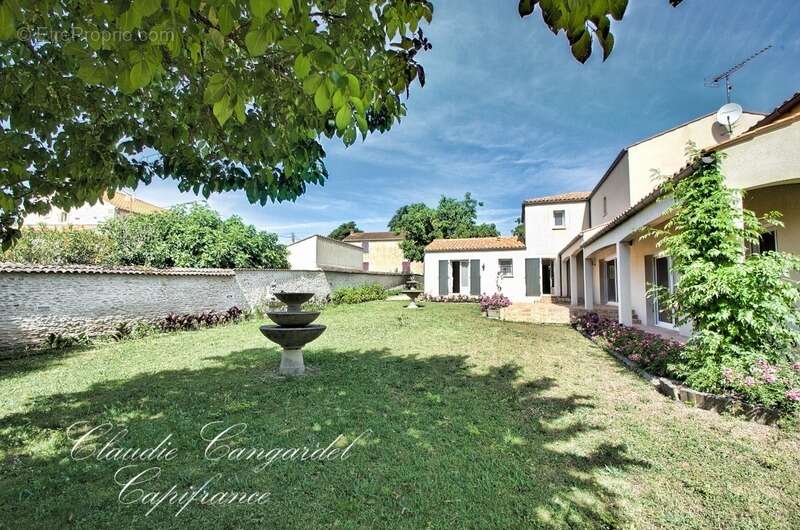 Maison à vendre de 217 m² au calme, sur plus de 2 100 m² de parcelle, à 7 min de Châtelaillon-Plage - photo 12