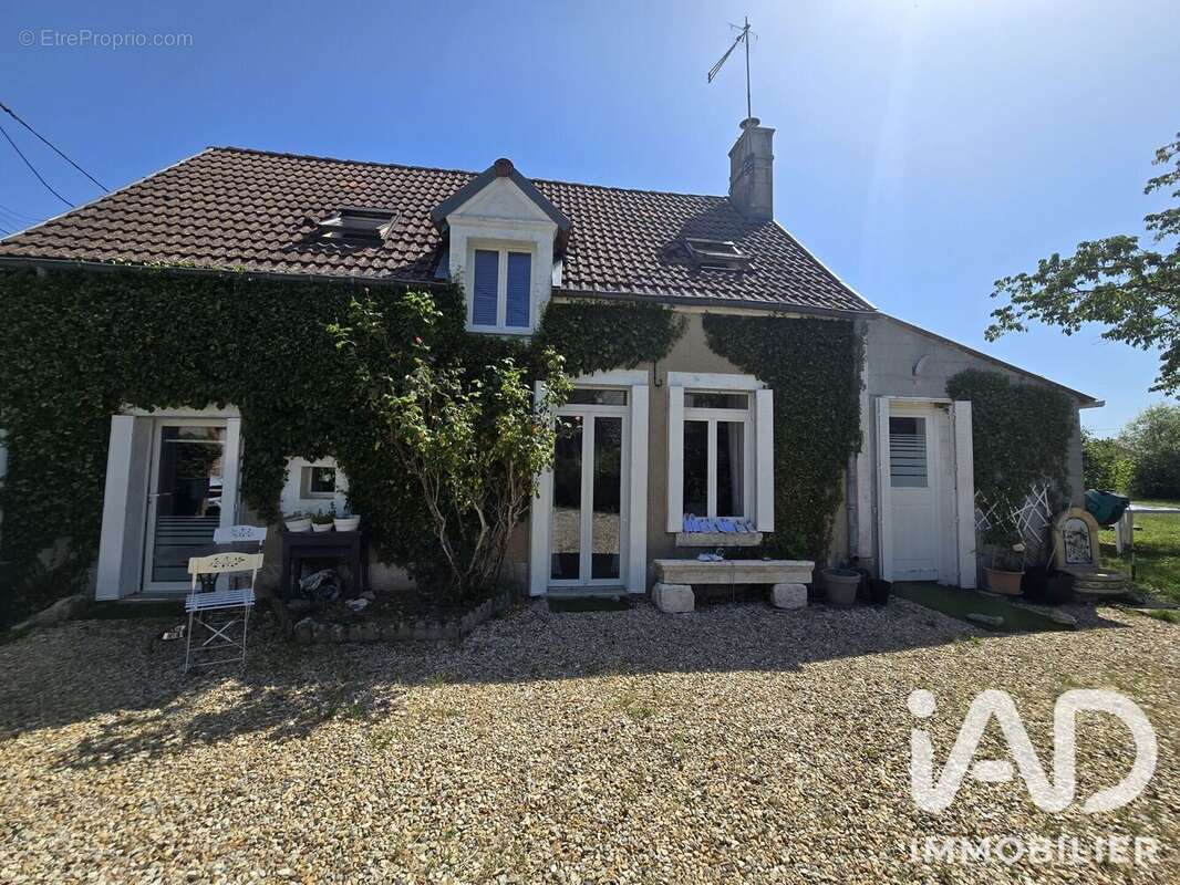 Maison 81 m² à Ambrault  - photo 2