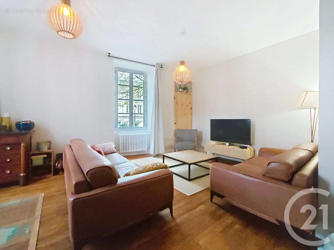 Maison 190 m² à Angouleme  - photo 3