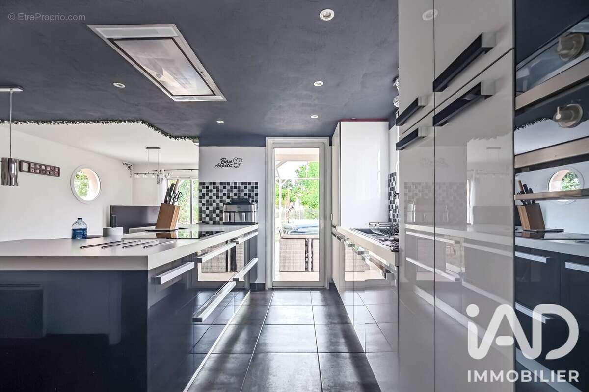 Maison 105 m² à Casteljaloux  - photo 3