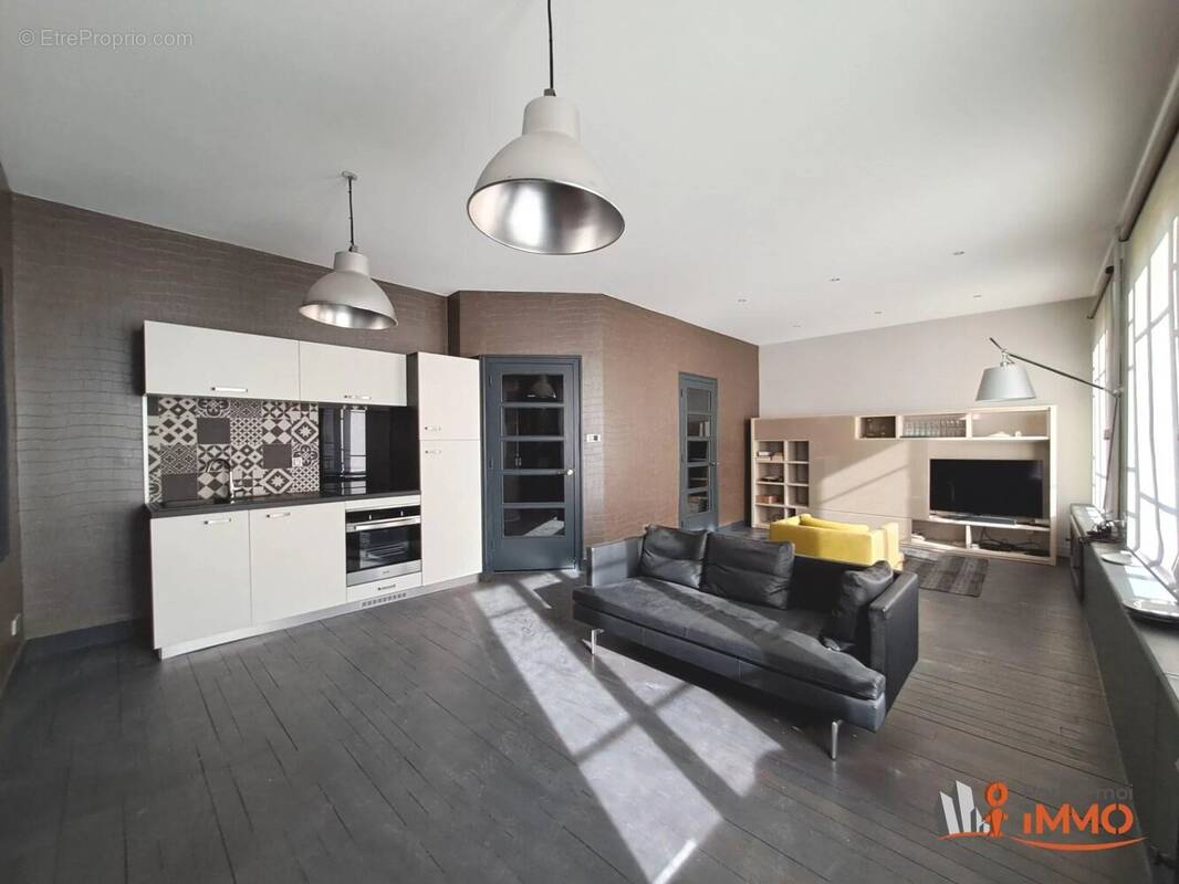 Appartement à SAINT-ETIENNE