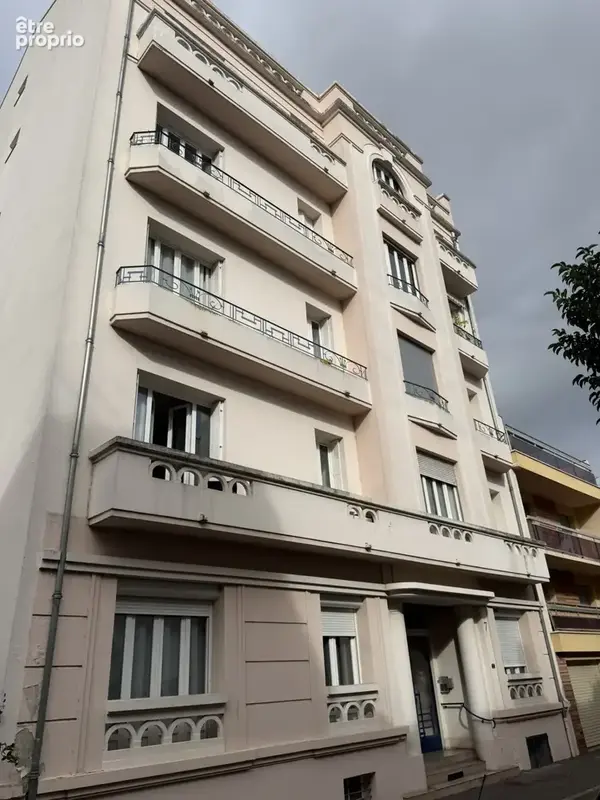 Vichy   proche plan d’eau   appartement t2 avec balcons et ascenseur - photo 8