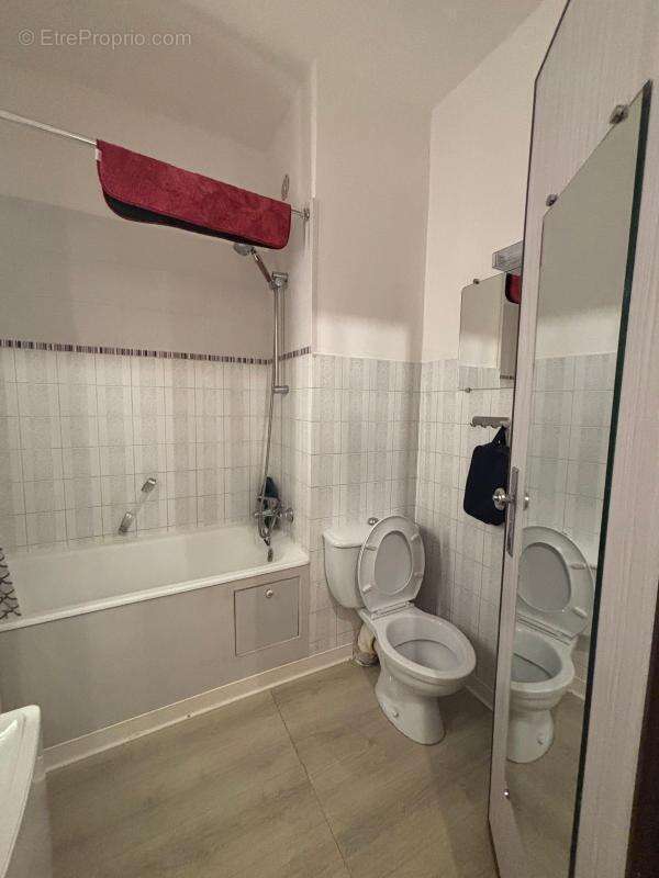 Appartement à GREOUX-LES-BAINS